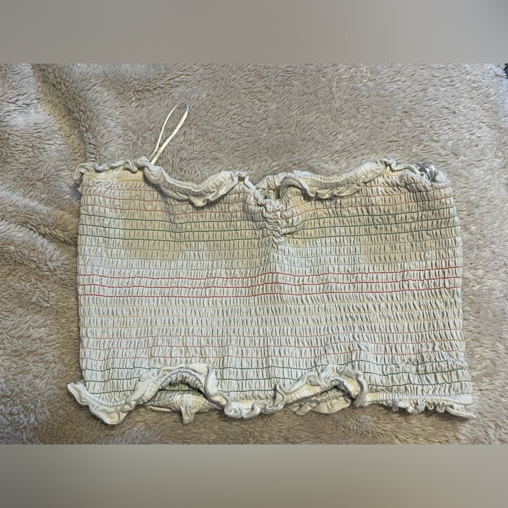 A crop top that’s  size xl